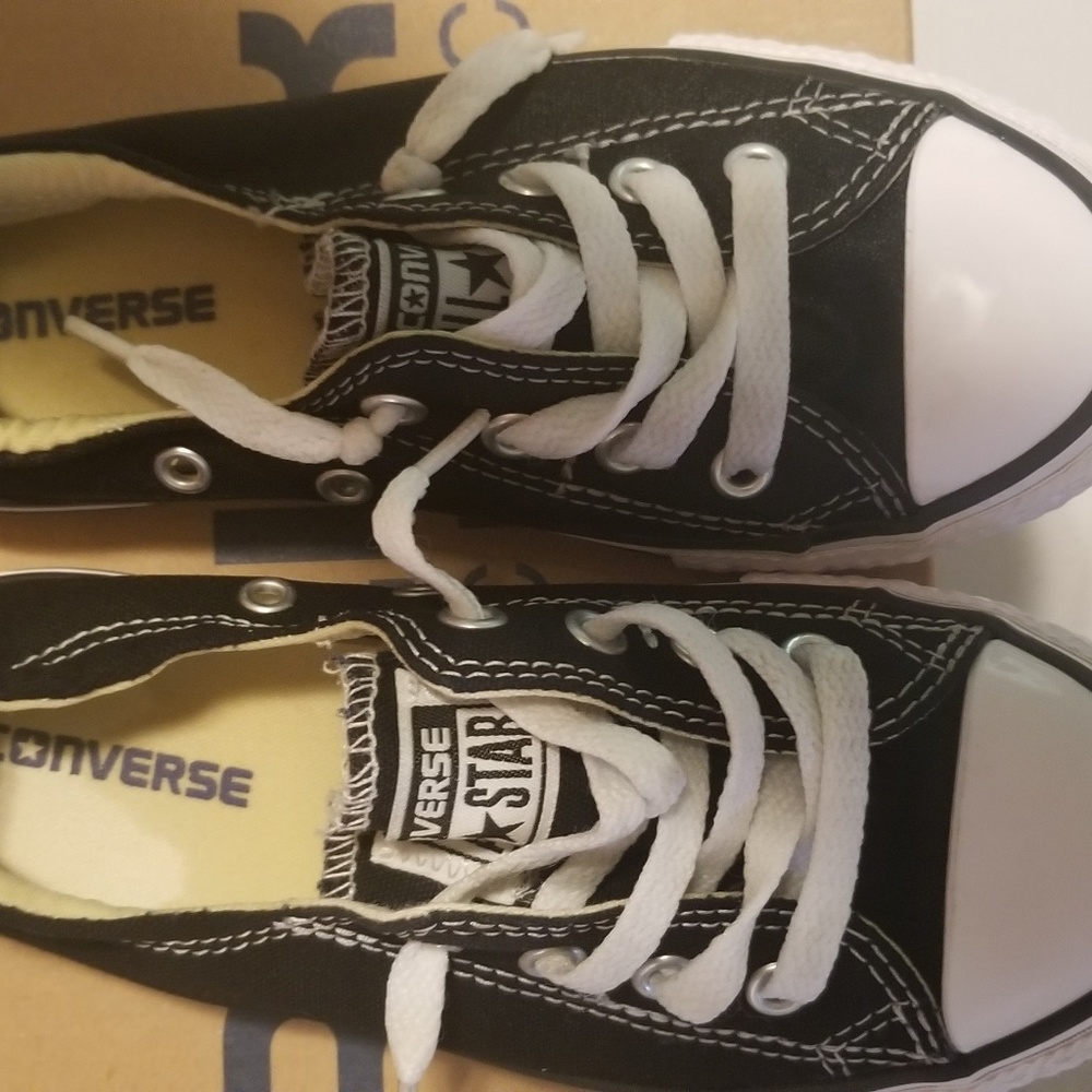 Slip on girls converse